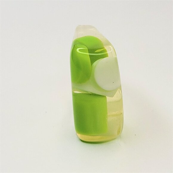 Lucite Resin Rings Green And White Pill Beads See Through Rectangular Ring - Picture 7 of 8